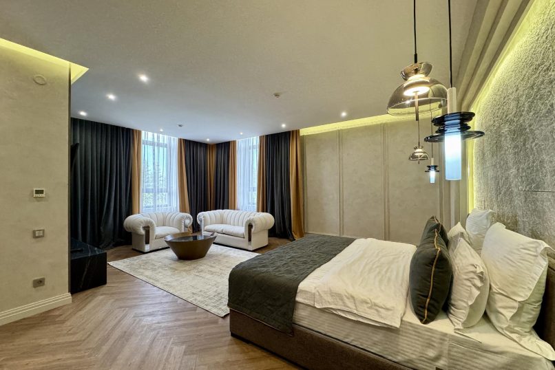 GRAND SUITE