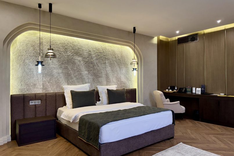 GRAND SUITE